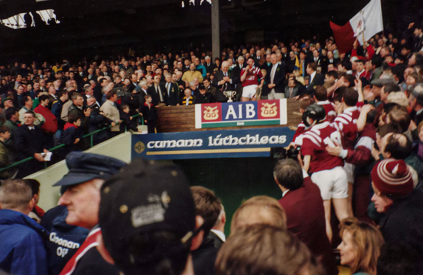 All-Ireland Club Hurling Final 1997 Slide background